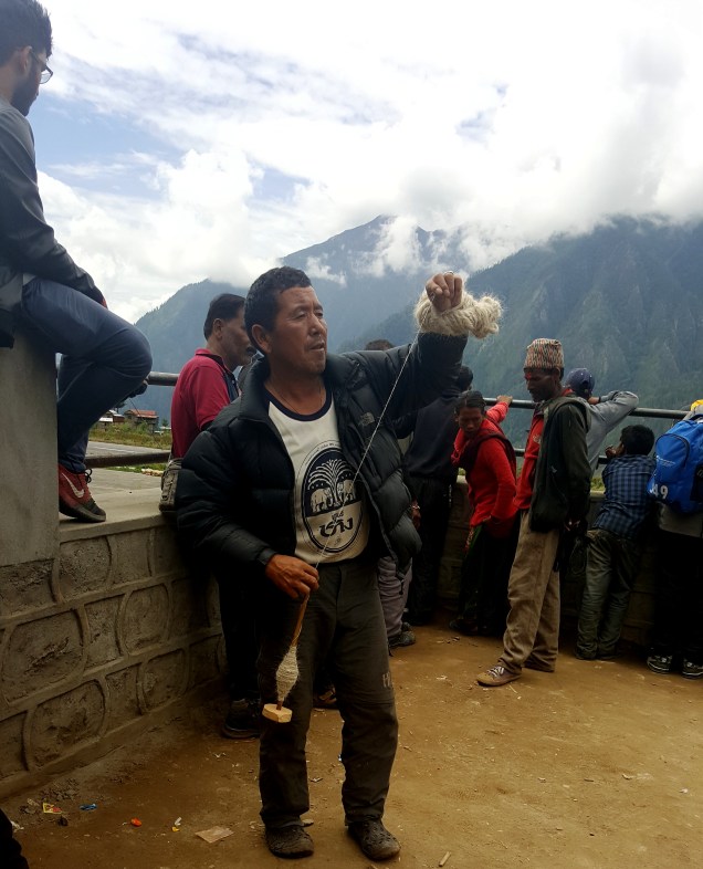 Weaving clouds Simikot