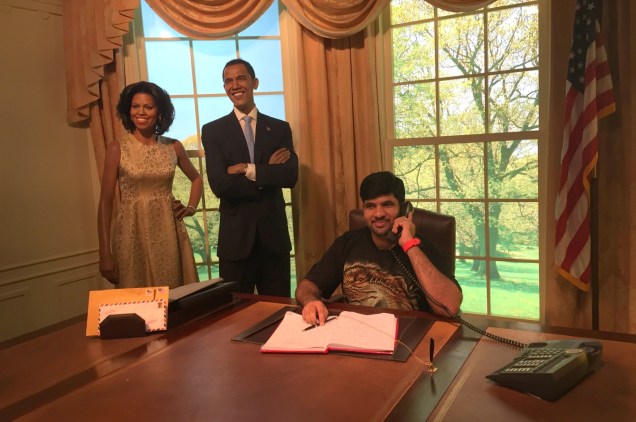 madame-tussauds-museum-bangkok-obama-large